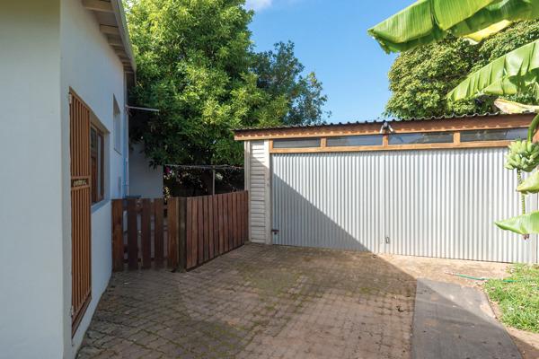 5 Bedroom Property for Sale in Denneoord Western Cape